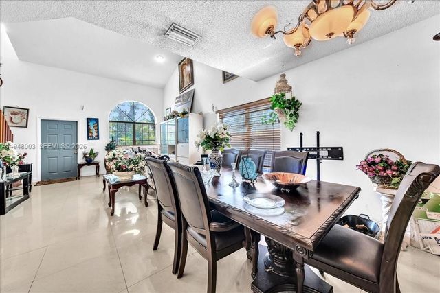 12113 NW 33rd St, Sunrise, FL 33323