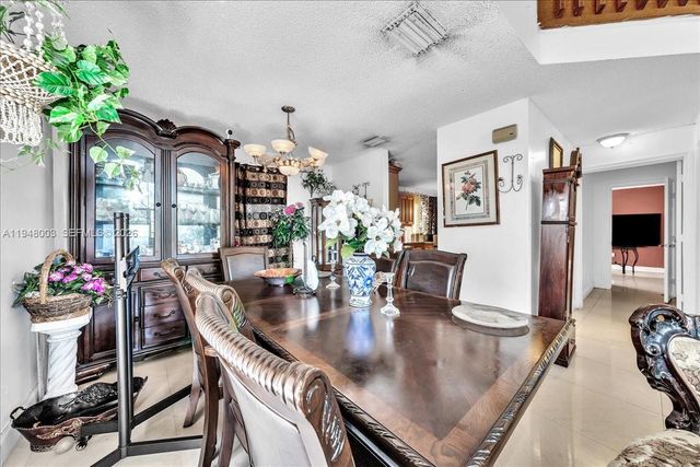 12113 NW 33rd St, Sunrise, FL 33323