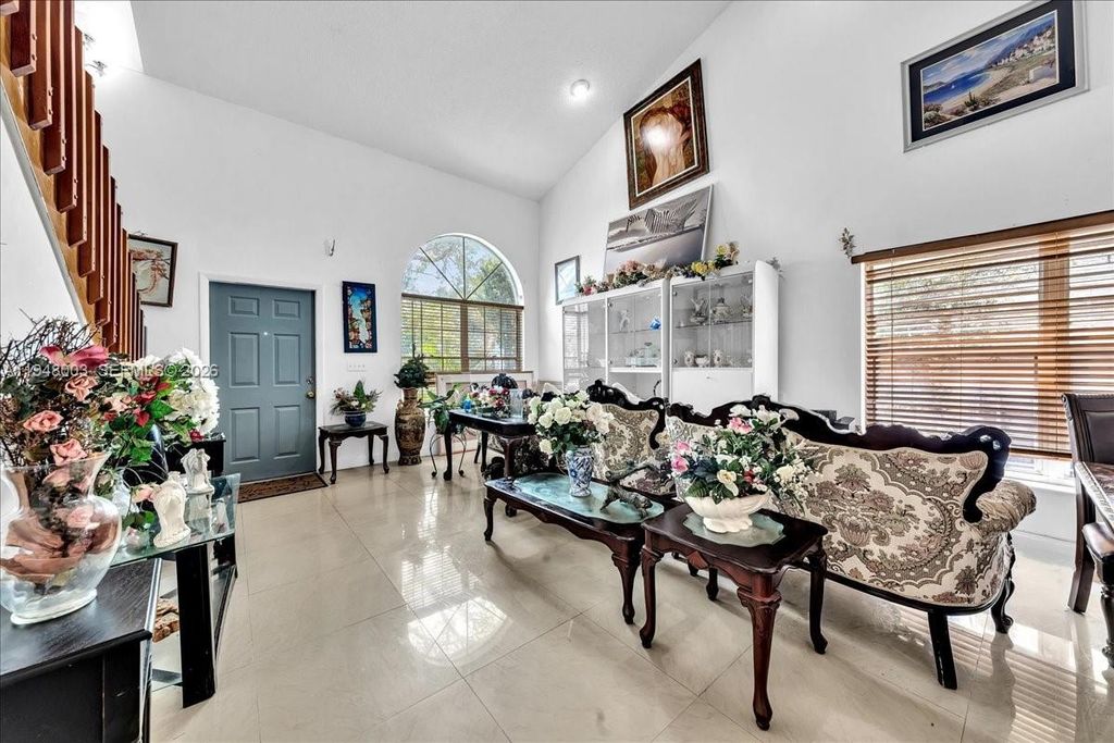 12113 NW 33rd St, Sunrise, FL 33323