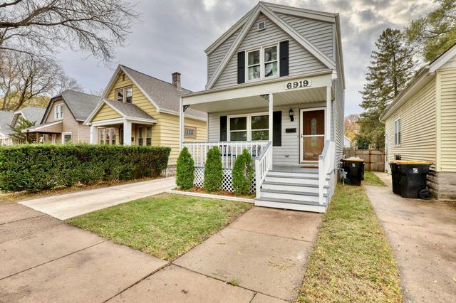 6919 Harvey AVENUE, Wauwatosa, WI 53213