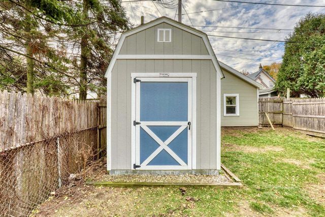 6919 Harvey AVENUE, Wauwatosa, WI 53213