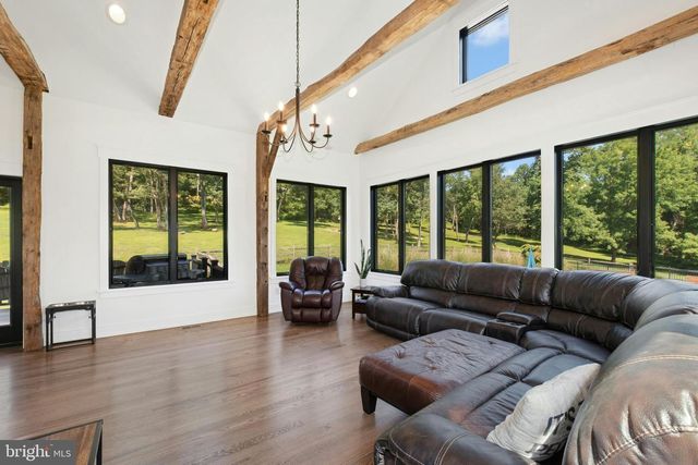 3689 FIRE LN, Bethlehem, PA 18015