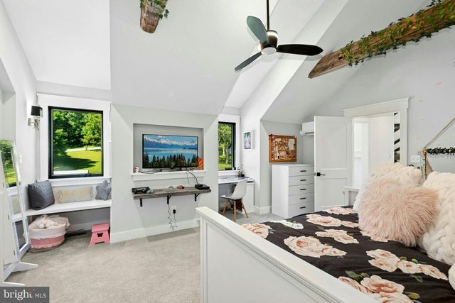 3689 FIRE LN, Bethlehem, PA 18015