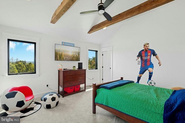 3689 FIRE LN, Bethlehem, PA 18015