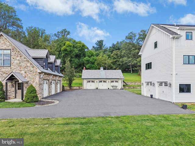 3689 FIRE LN, Bethlehem, PA 18015