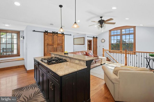 3689 FIRE LN, Bethlehem, PA 18015