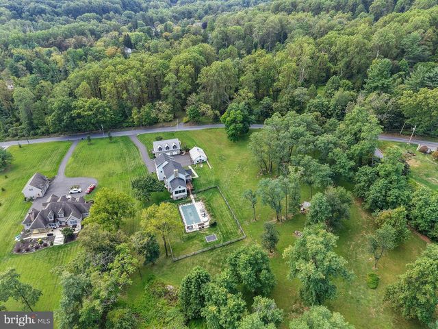 3689 FIRE LN, Bethlehem, PA 18015