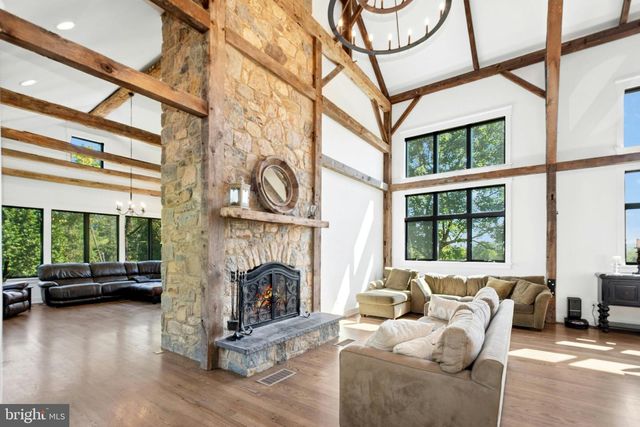 3689 FIRE LN, Bethlehem, PA 18015