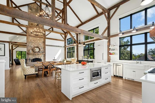 3689 FIRE LN, Bethlehem, PA 18015