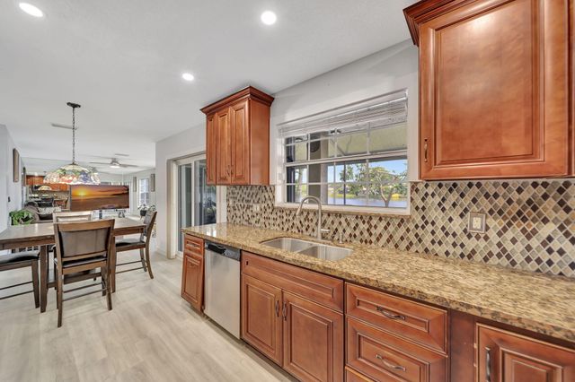 5456 NW 44th Way, Coconut Creek, FL 33073
