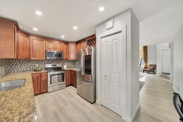 5456 NW 44th Way, Coconut Creek, FL 33073