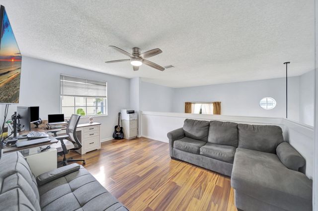 5456 NW 44th Way, Coconut Creek, FL 33073