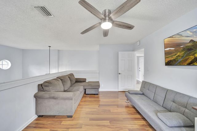 5456 NW 44th Way, Coconut Creek, FL 33073