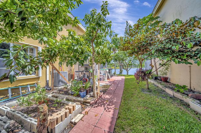 5456 NW 44th Way, Coconut Creek, FL 33073