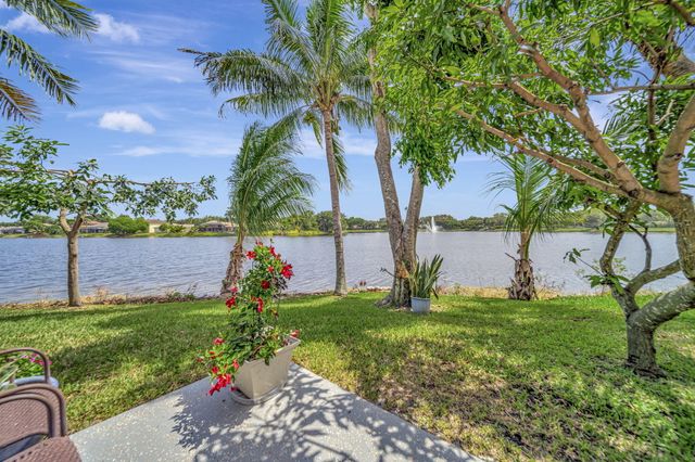 5456 NW 44th Way, Coconut Creek, FL 33073