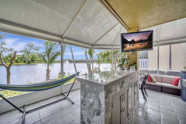 5456 NW 44th Way, Coconut Creek, FL 33073