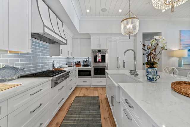 59 Colony Road, Jupiter Inlet Colony, FL 33469