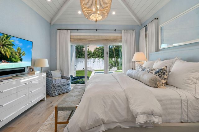 59 Colony Road, Jupiter Inlet Colony, FL 33469