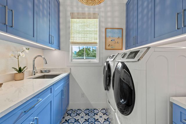 59 Colony Road, Jupiter Inlet Colony, FL 33469