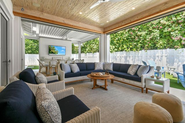 59 Colony Road, Jupiter Inlet Colony, FL 33469