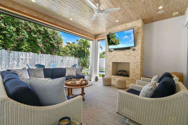 59 Colony Road, Jupiter Inlet Colony, FL 33469