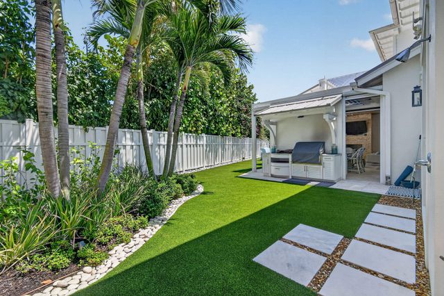 59 Colony Road, Jupiter Inlet Colony, FL 33469