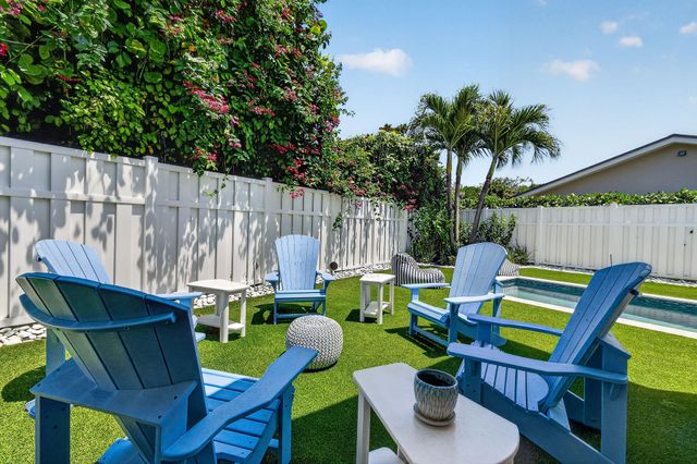 59 Colony Road, Jupiter Inlet Colony, FL 33469