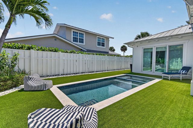 59 Colony Road, Jupiter Inlet Colony, FL 33469