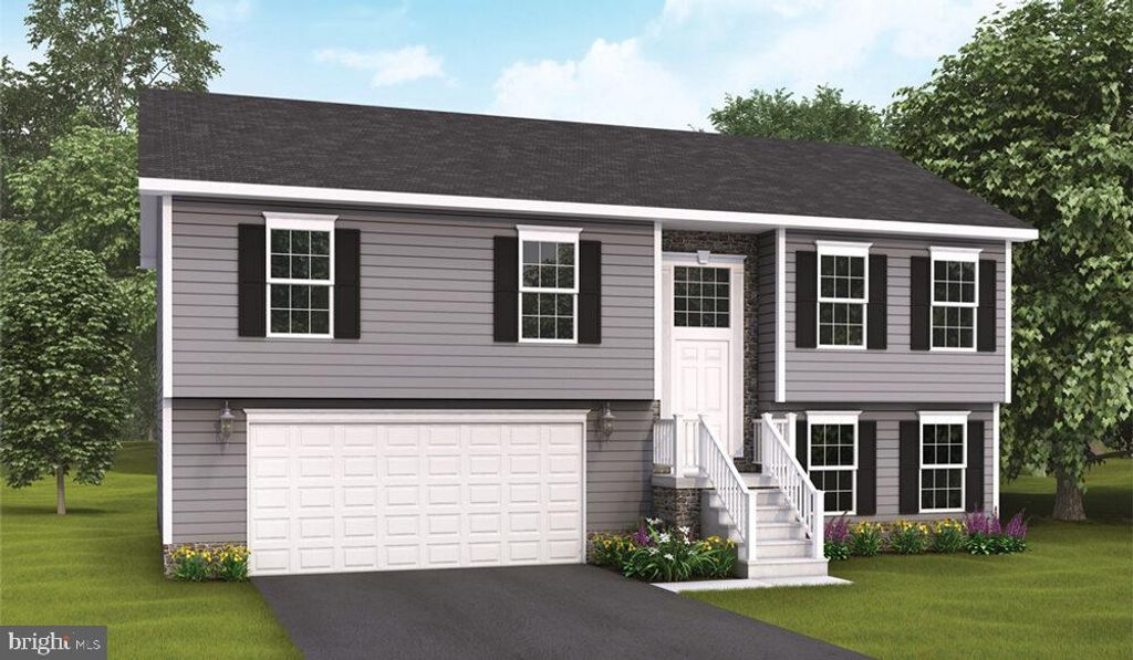 24 MEADOW LN #18, Hanover, PA 17331