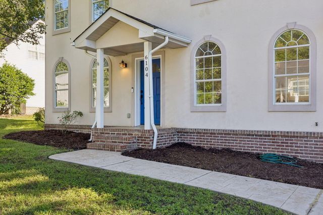 6104 Caleb Place, Ooltewah, TN 37363