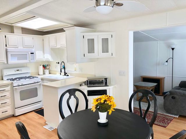 74711 Dillon Rd Spc 81, Desert Hot Springs, CA 92241