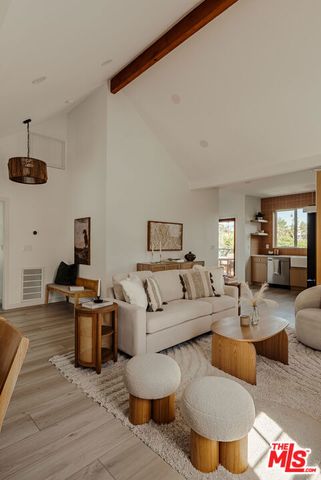 904 Terrace 49, Los Angeles, CA 90042