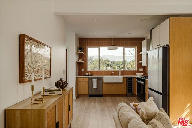 904 Terrace 49, Los Angeles, CA 90042