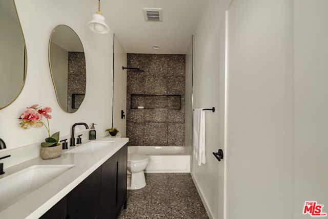 904 Terrace 49, Los Angeles, CA 90042