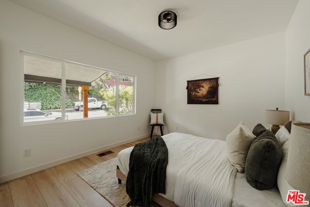 904 Terrace 49, Los Angeles, CA 90042