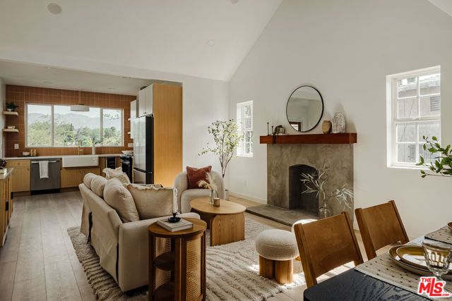 904 Terrace 49, Los Angeles, CA 90042