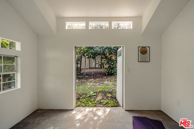 904 Terrace 49, Los Angeles, CA 90042