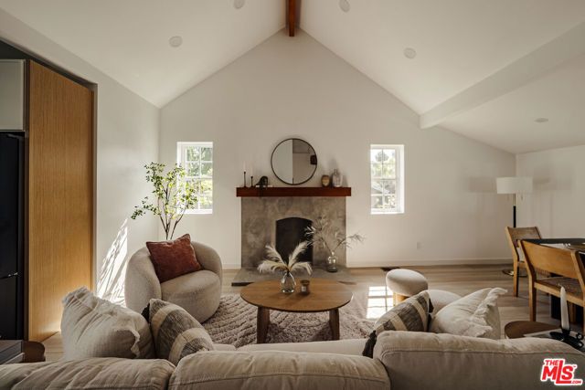 904 Terrace 49, Los Angeles, CA 90042