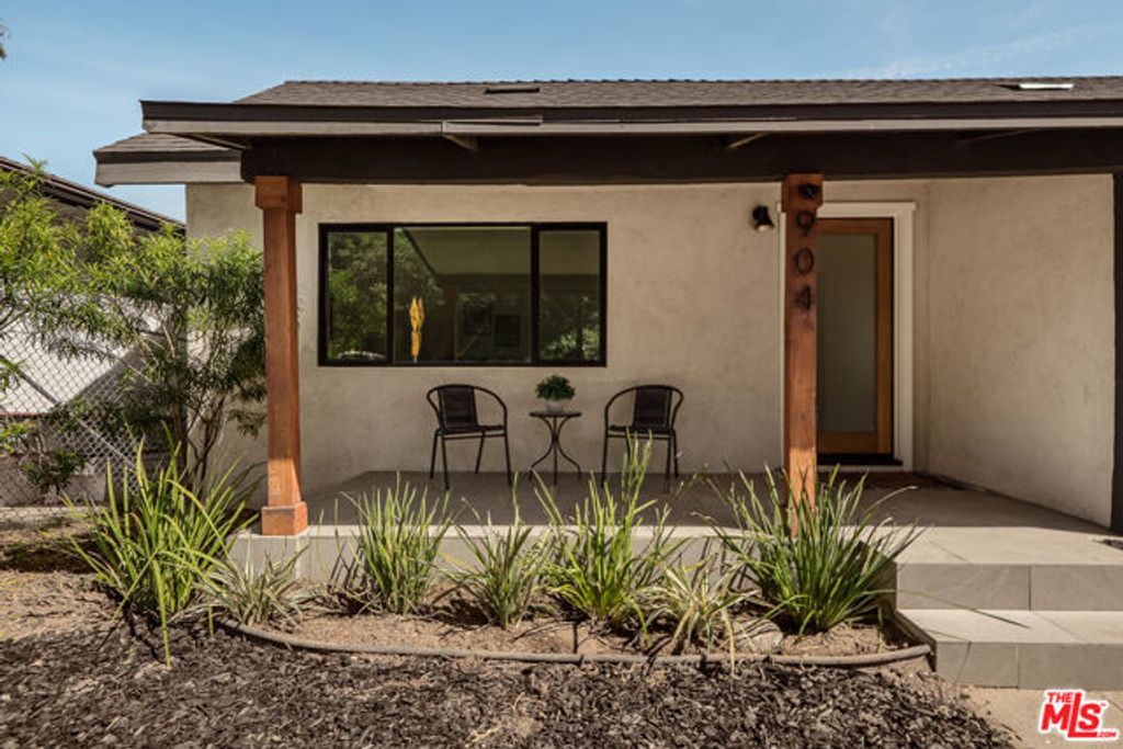 904 Terrace 49, Los Angeles, CA 90042