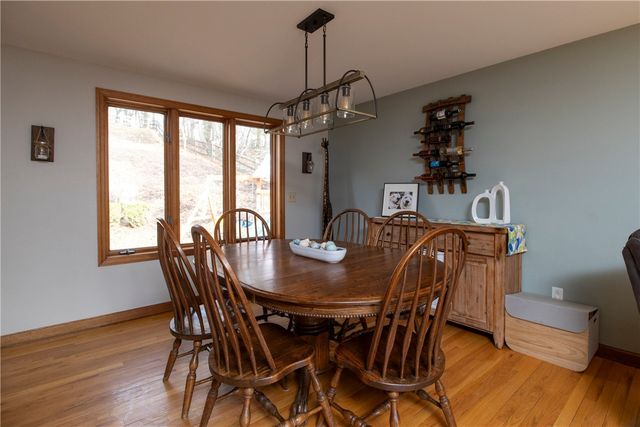 295 Twin Oaks Dr, Pine Twp, PA 15090