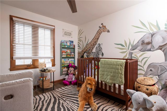 295 Twin Oaks Dr, Pine Twp, PA 15090