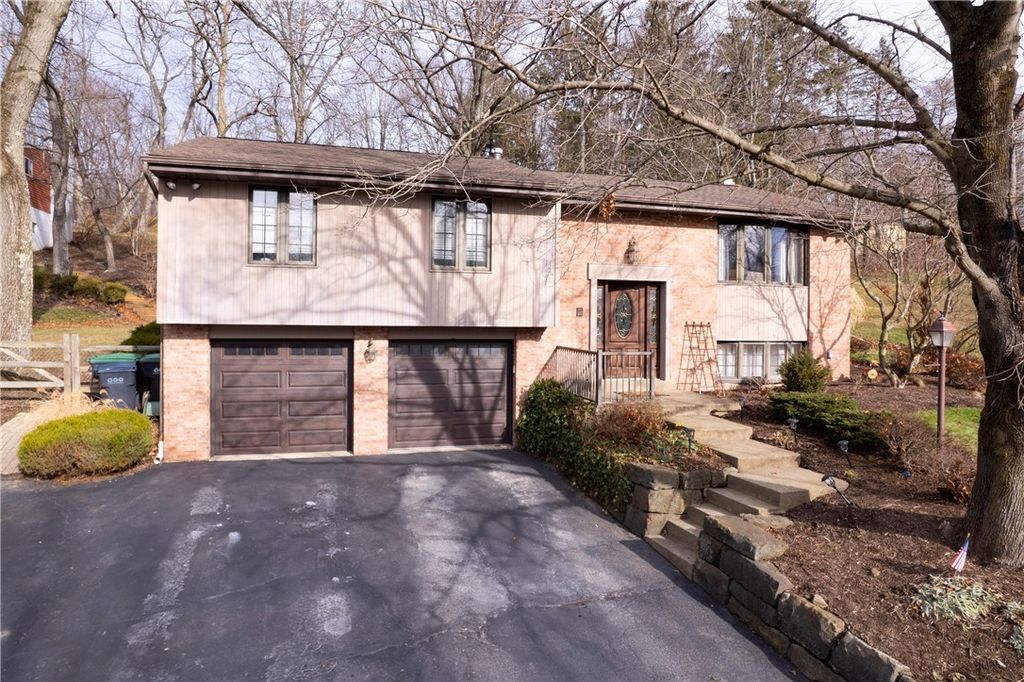 295 Twin Oaks Dr, Pine Twp, PA 15090