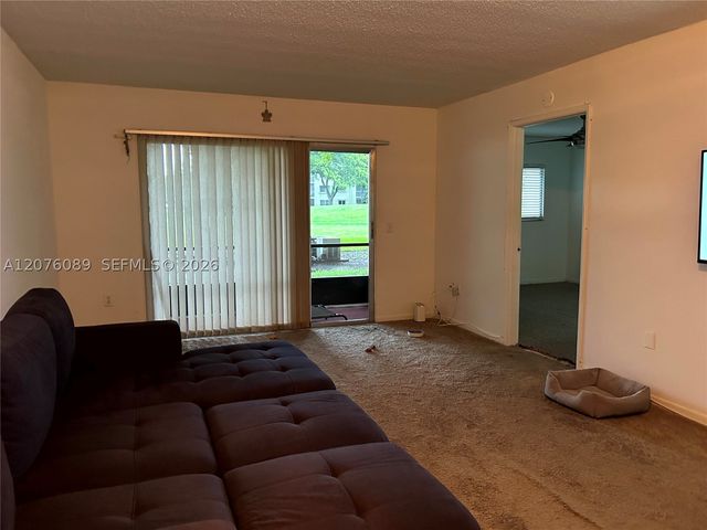13105 SW 16 CT 105L, Pembroke Pines, FL 33027