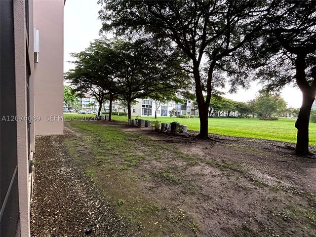 13105 SW 16 CT 105L, Pembroke Pines, FL 33027