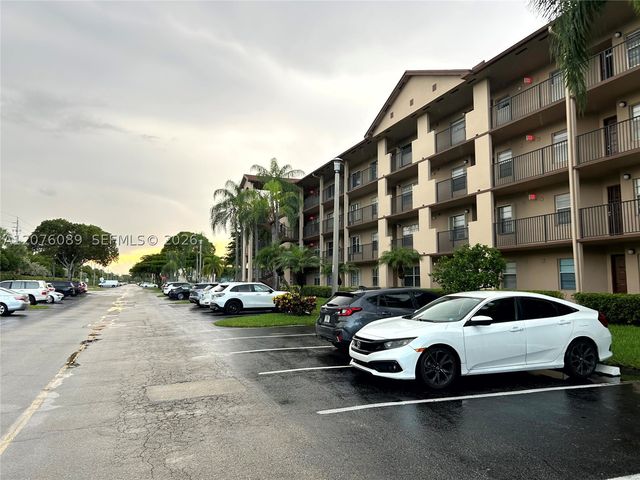 13105 SW 16 CT 105L, Pembroke Pines, FL 33027