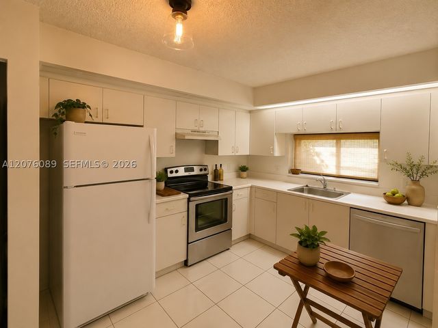13105 SW 16 CT 105L, Pembroke Pines, FL 33027