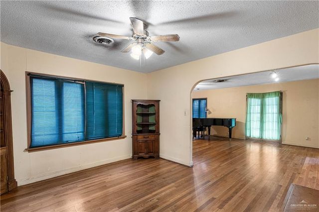 1105 W Maple Avenue, Mcallen, TX 78501