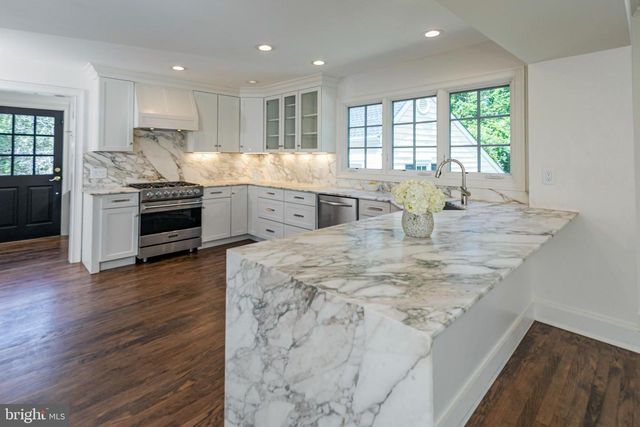 131 RANDALL RD, Princeton, NJ 08540