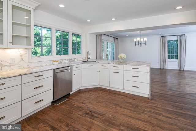 131 RANDALL RD, Princeton, NJ 08540