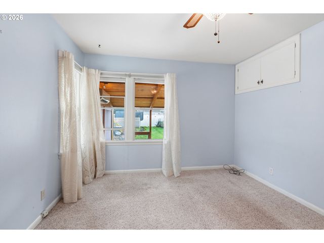 2714 LOUISIANA St, Longview, WA 98632